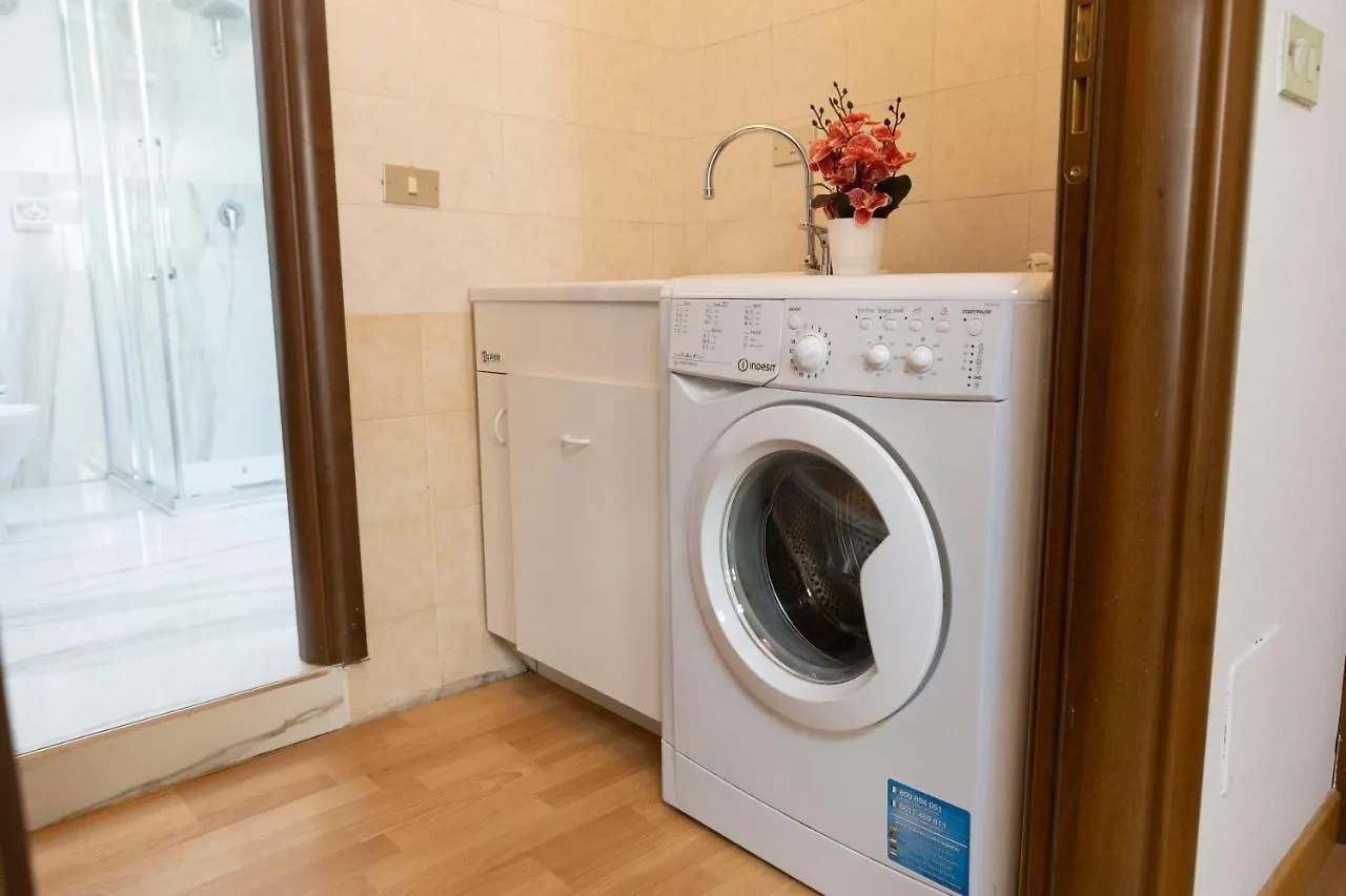 Salmini Porta Romana Apartment By 101Flats Milan Italy
